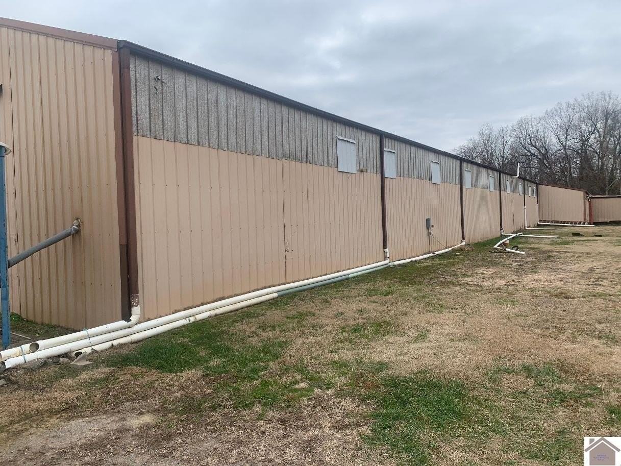 4285 Schneidman Rd - Photo 3 of 44