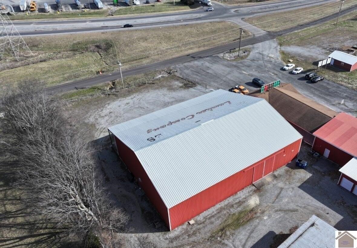 7055 Benton Rd - Photo 2 of 20