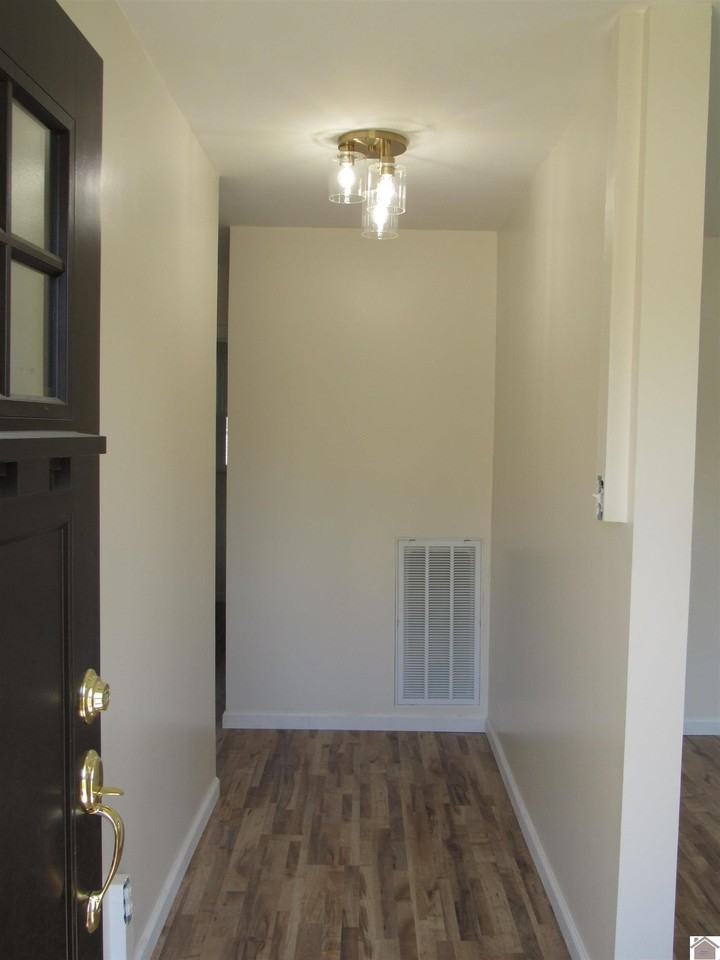 2607 Jackson St - Photo 3 of 15