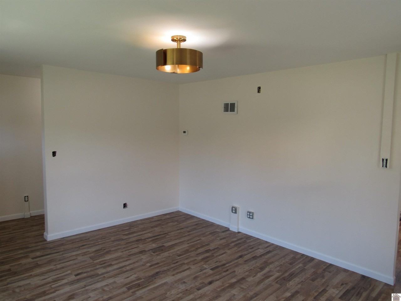 2607 Jackson St - Photo 6 of 15