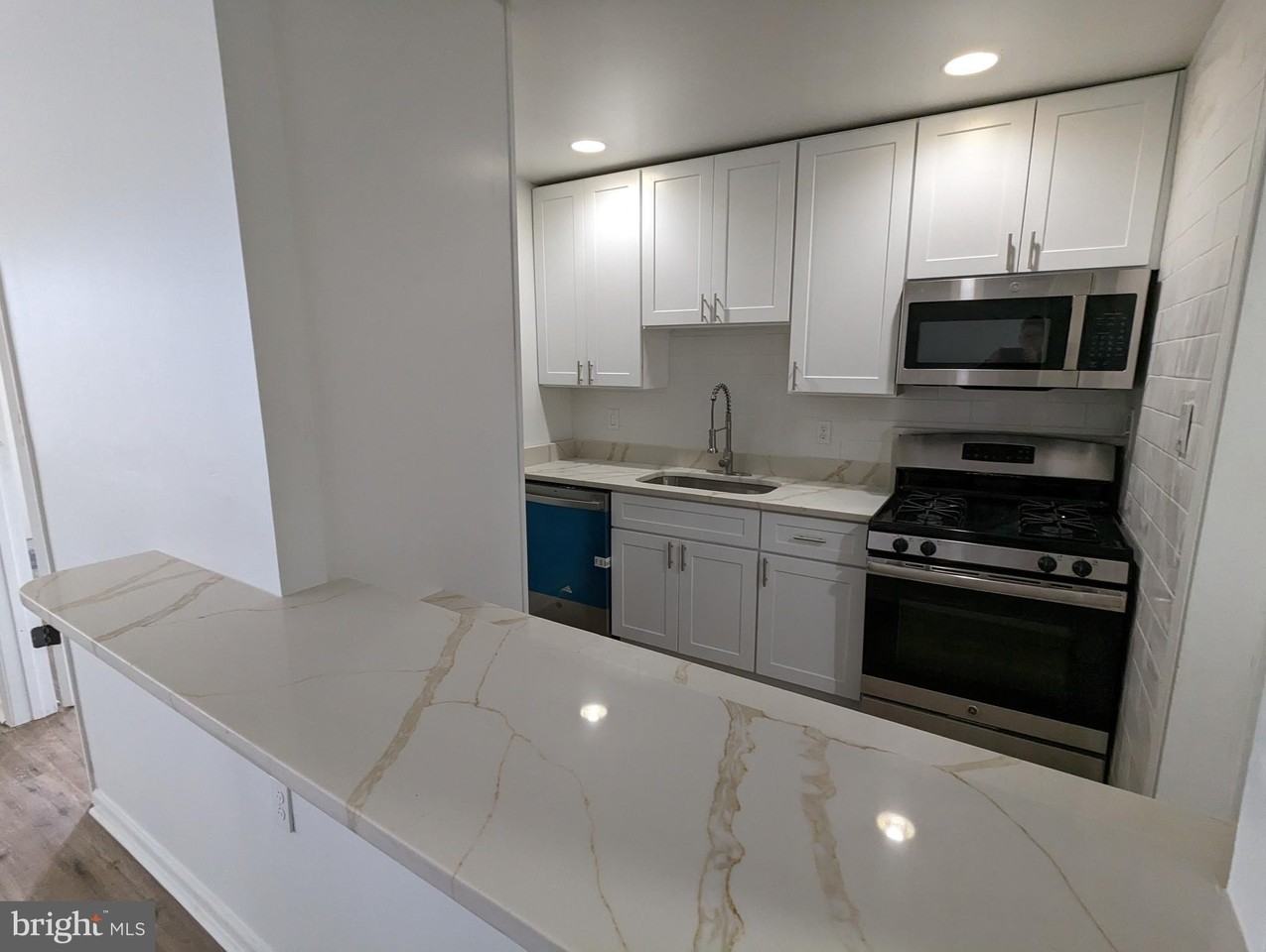 7112 Donnell Pl #D3 - Photo 4 of 19