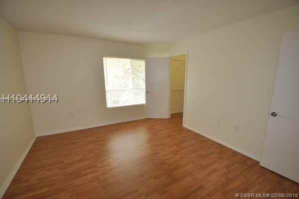 2400 Nw 33rd St #1111 - Photo 2 of 4