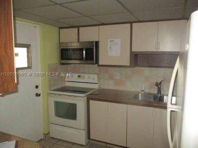 2313 S Cypress Bend Dr #123A - Photo 3 of 6