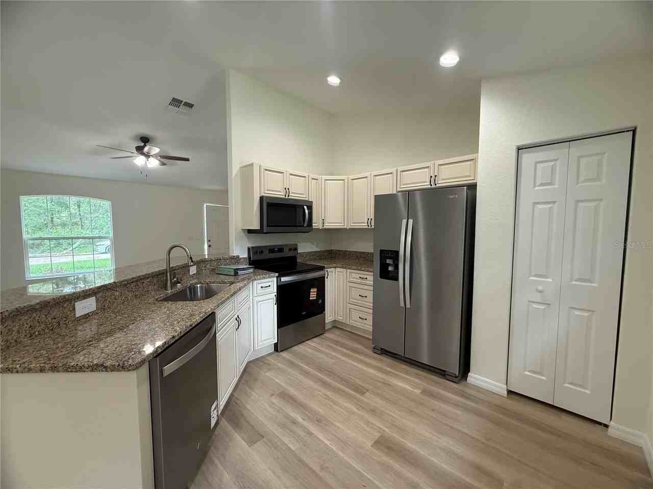 13787 Sw 104th Ln - Photo 3 of 4