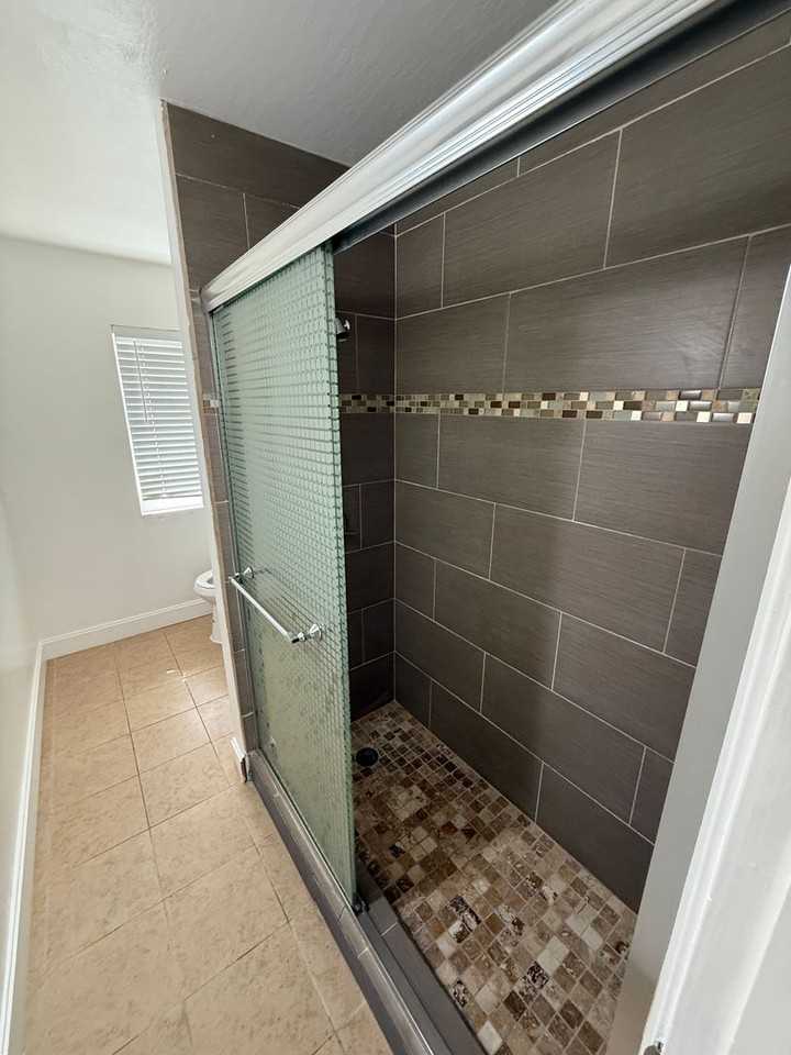 2449 Colina Ct - Photo 2 of 9