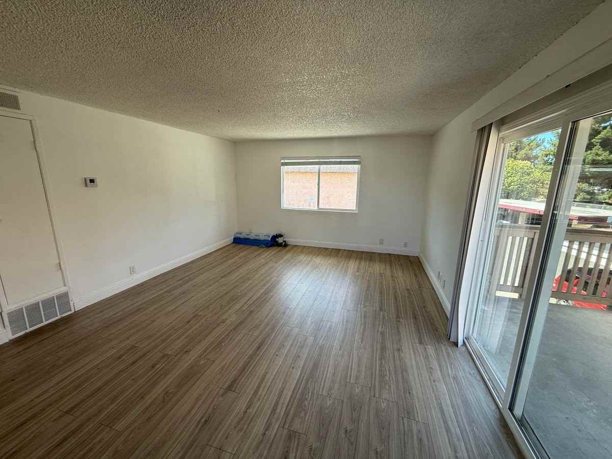 2449 Colina Ct - Photo 3 of 9