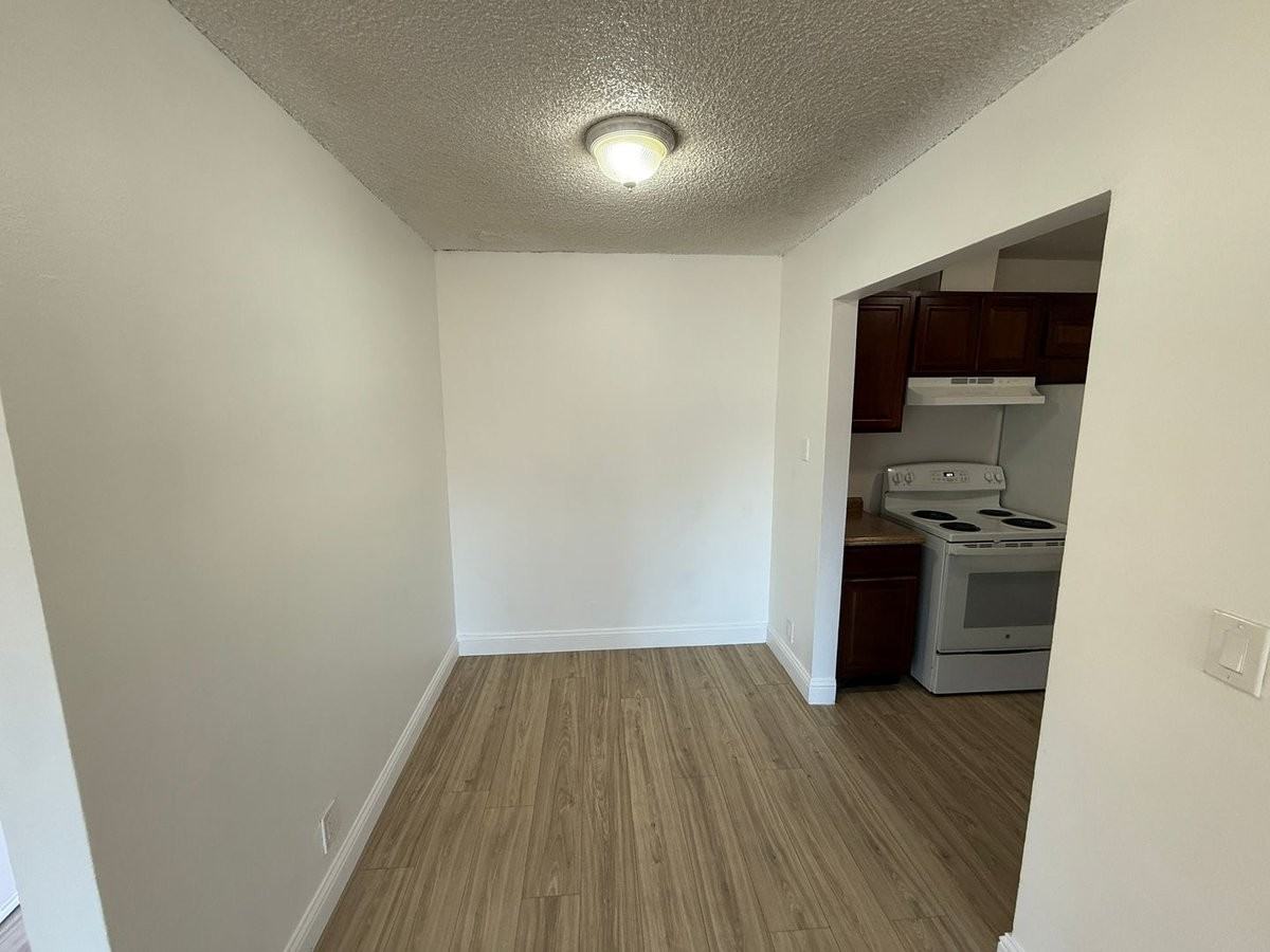 2449 Colina Ct - Photo 5 of 9