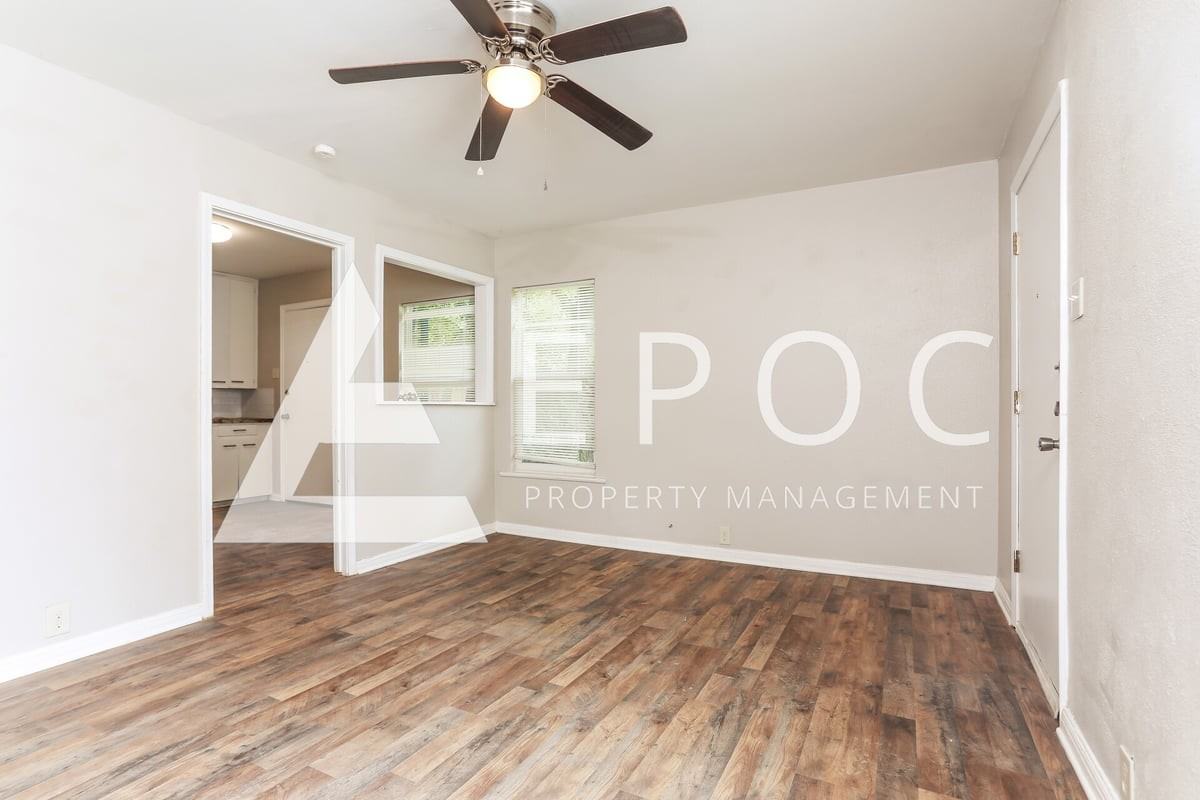 1020 S 39th St - Photo 5 of 15