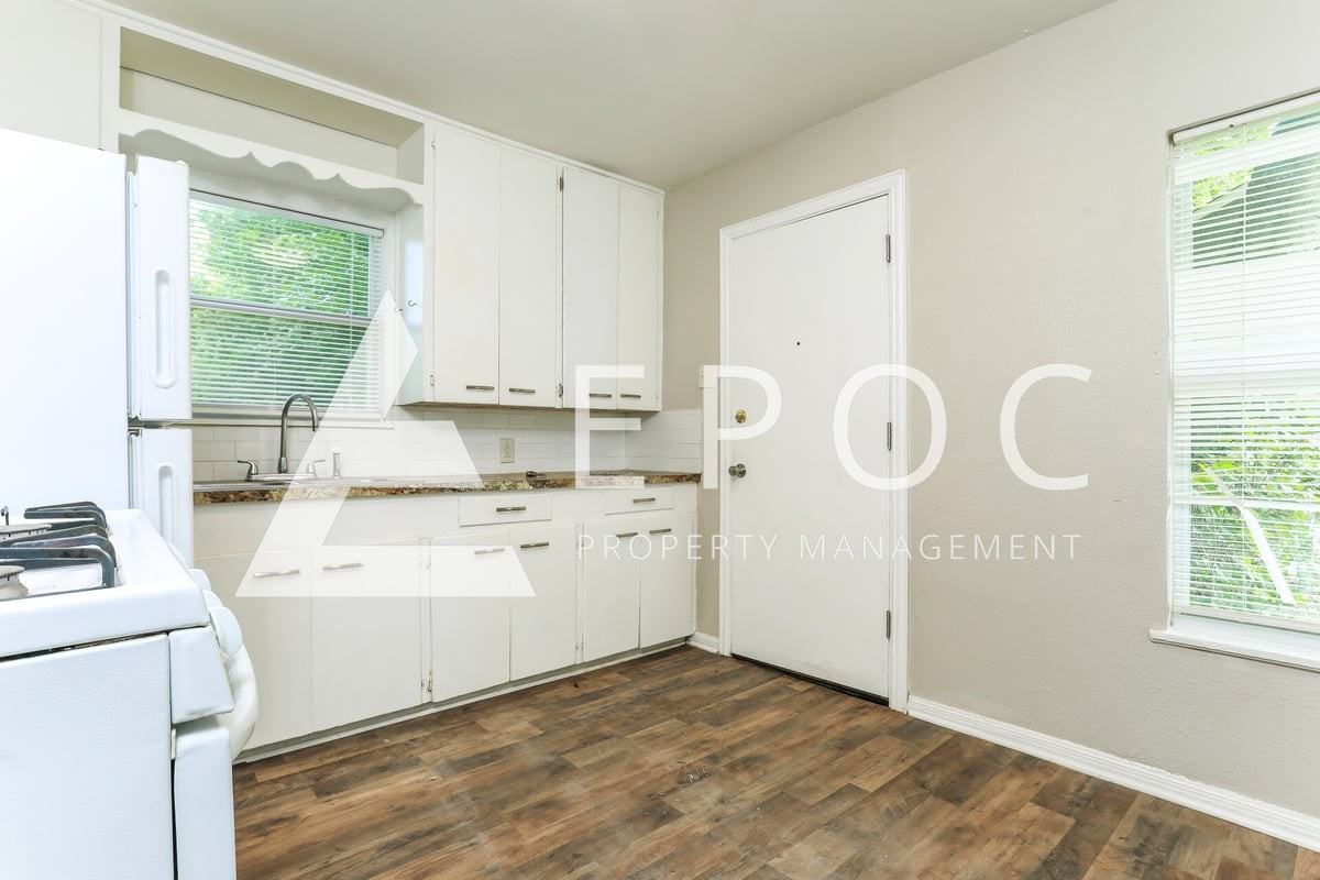 1020 S 39th St - Photo 7 of 15