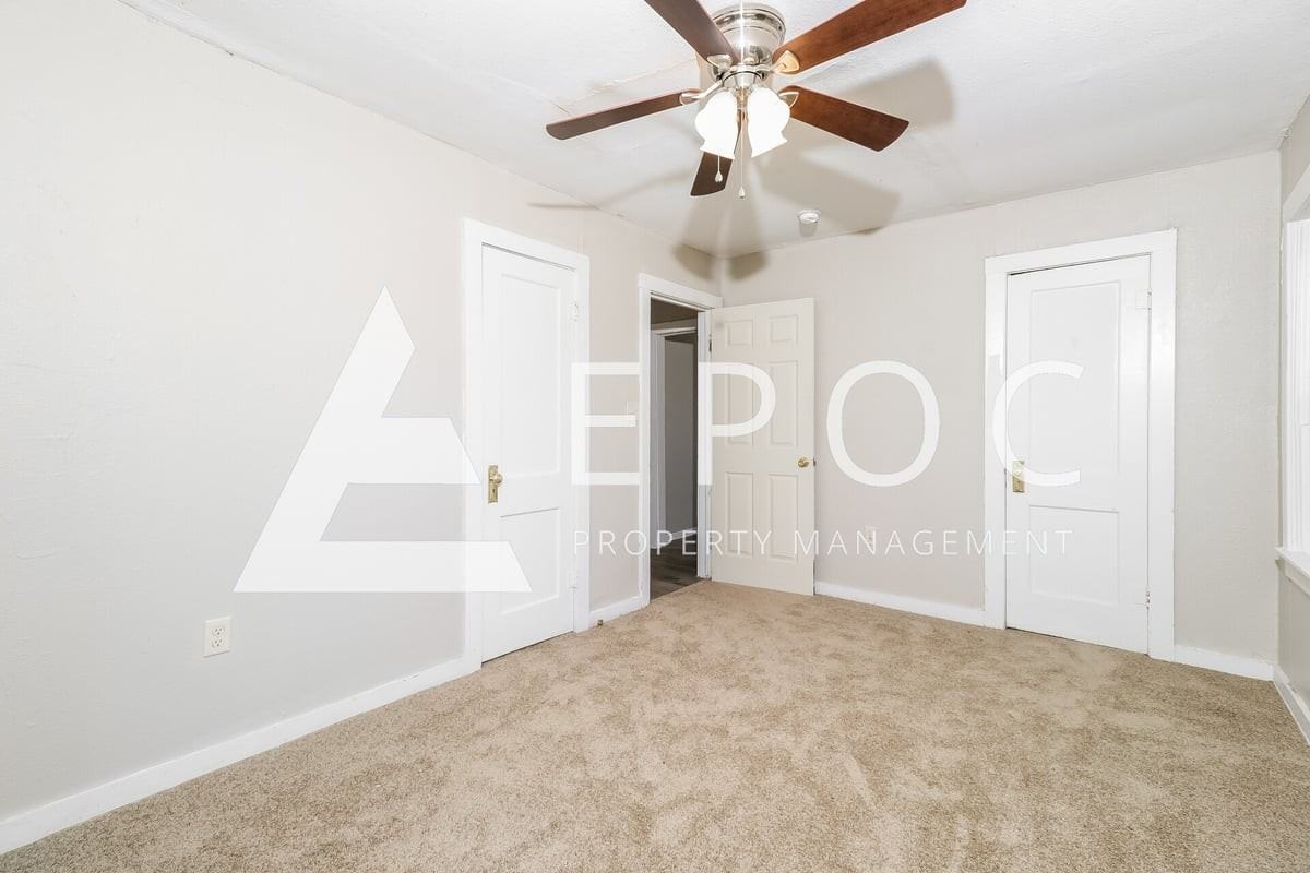 605 S 2nd St - Photo 5 of 17