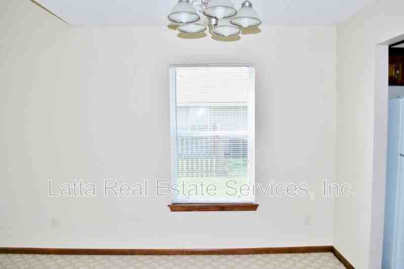 1031 Nw Willow Dr - Photo 5 of 13
