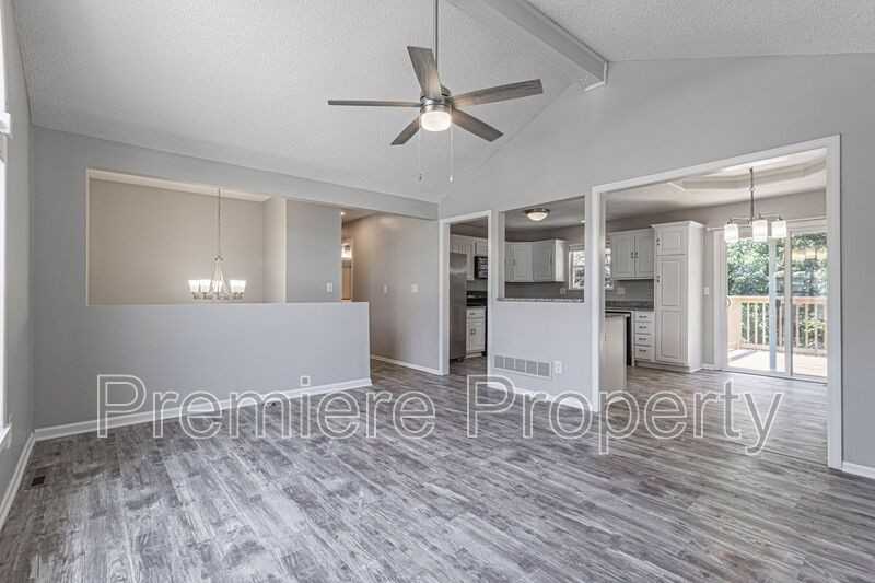 7408 N Atkins Ave - Photo 2 of 19