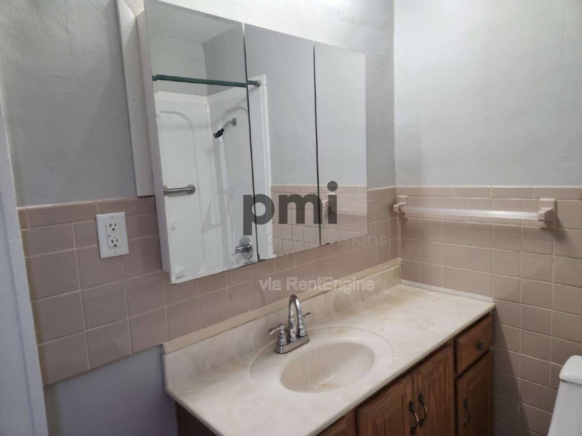 18 E Dr - Photo 2 of 10