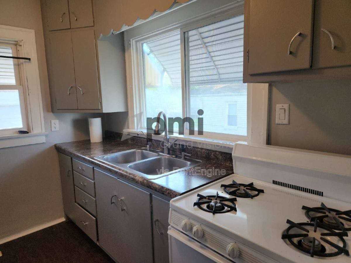 18 E Dr - Photo 5 of 10