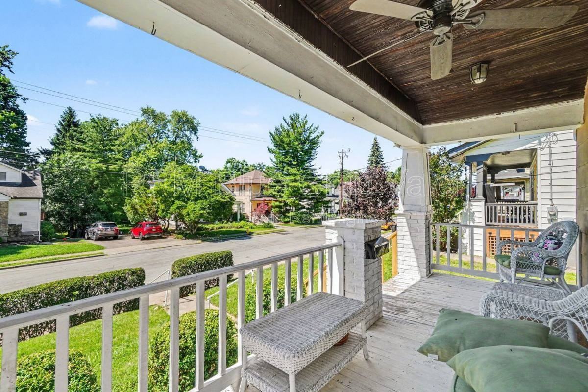 3124 Auten Ave - Photo 3 of 10