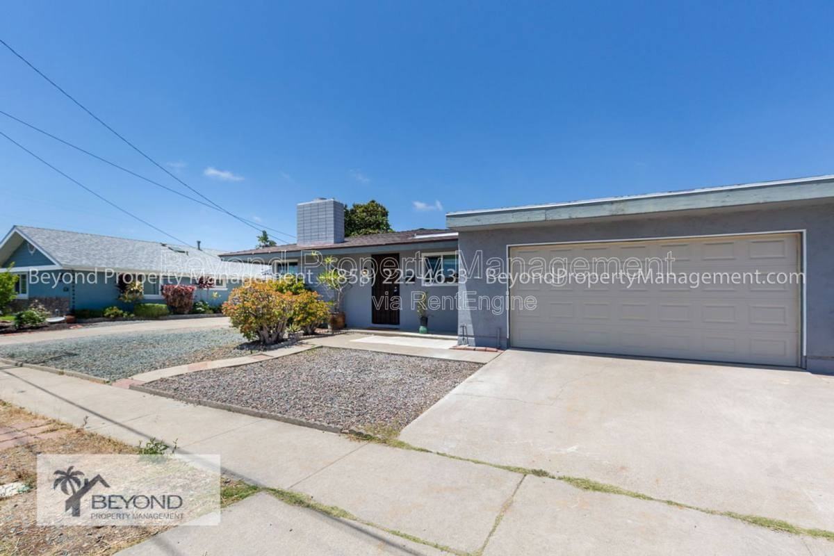 6522 Cheames Way - Photo 3 of 10