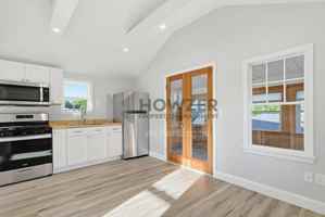 featured image of Riverside Ave #2R