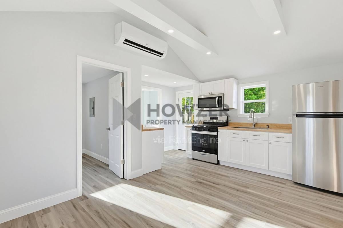 Riverside Ave #2R - Photo 2 of 10