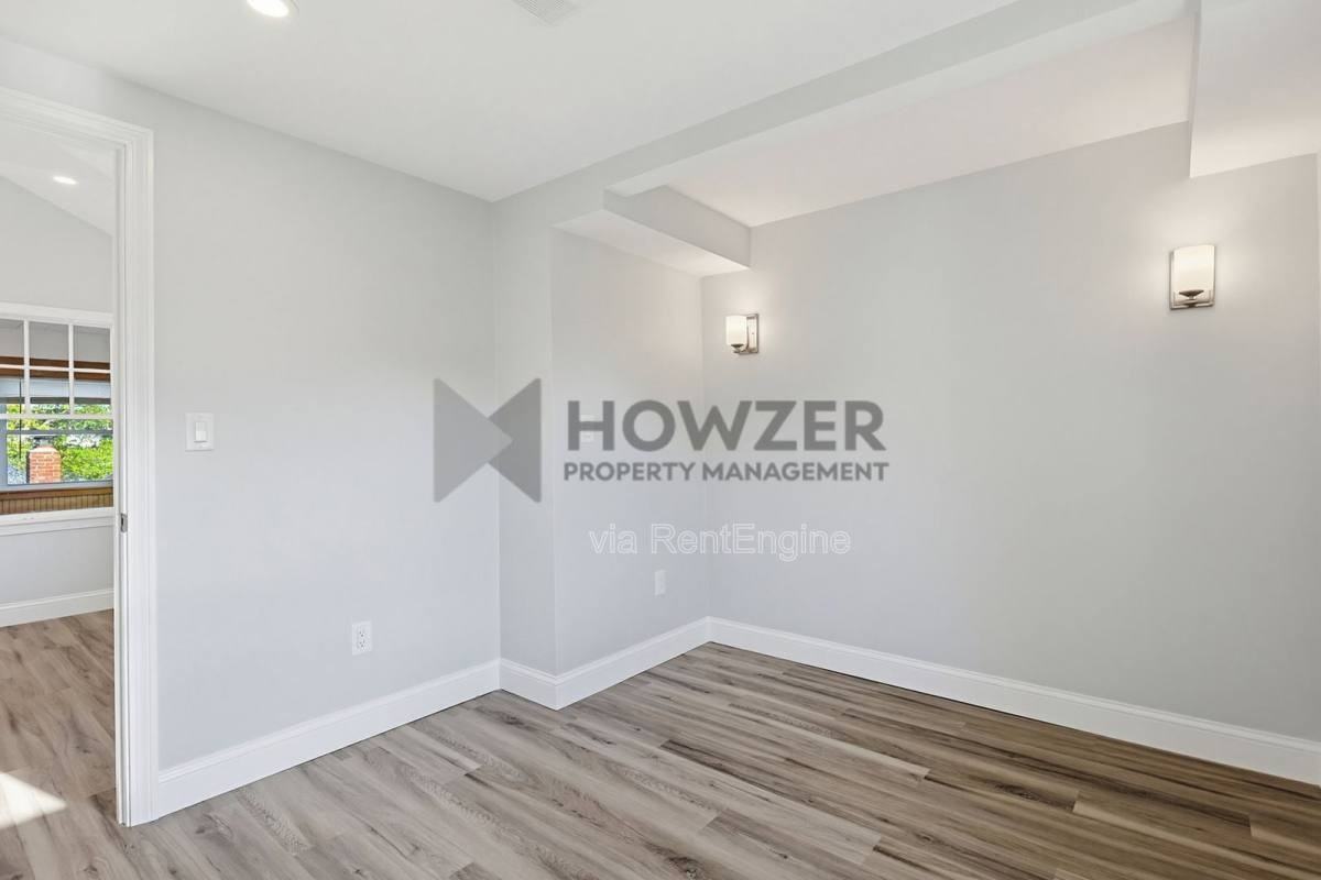 Riverside Ave #2R - Photo 6 of 10
