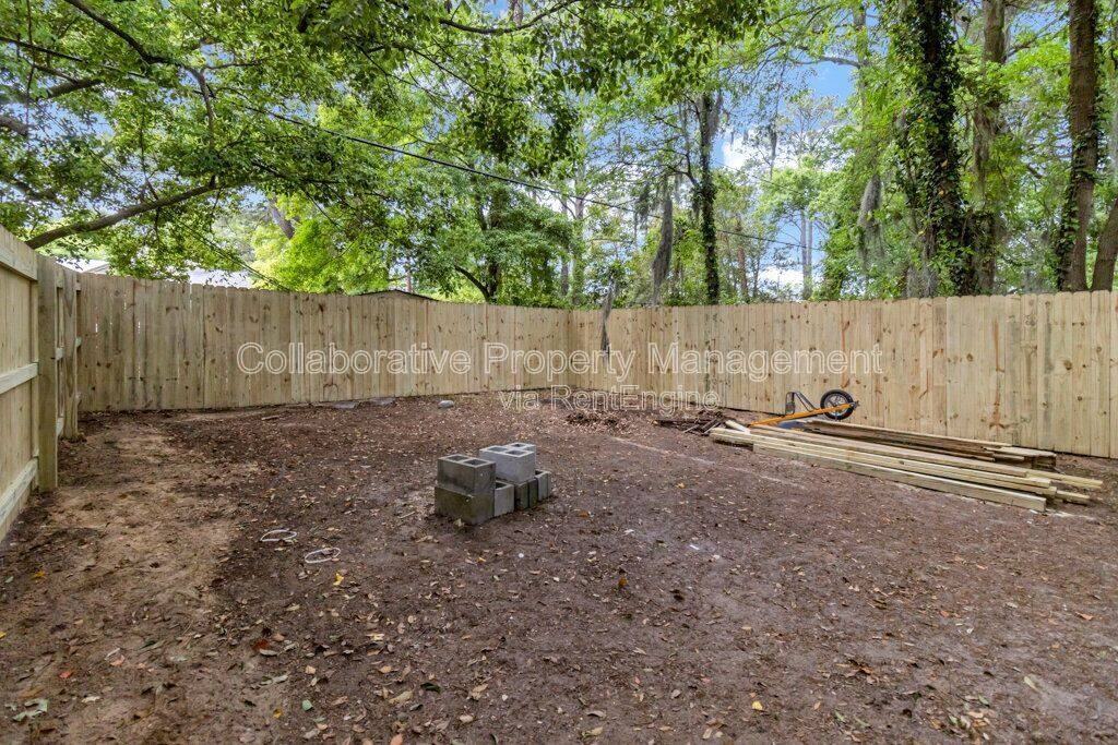 127 Hibiscus Ave