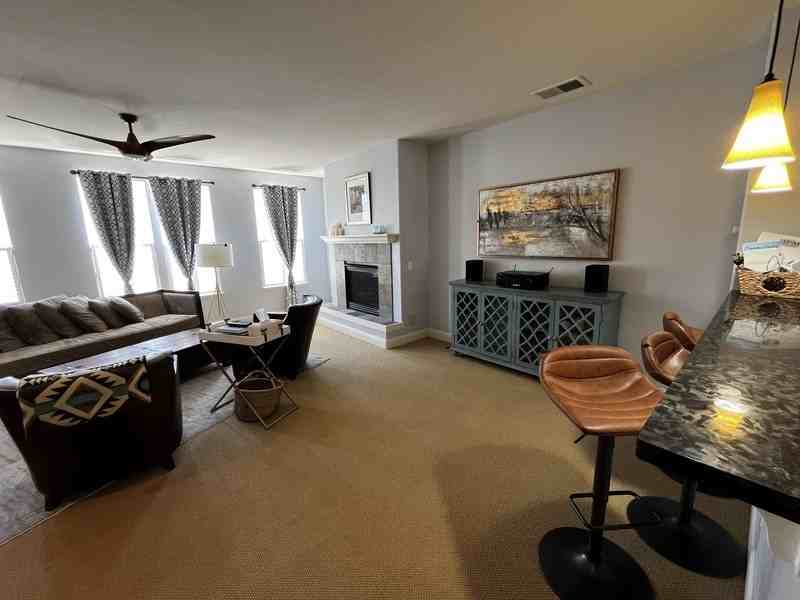 125 Johnson St - Photo 4 of 23