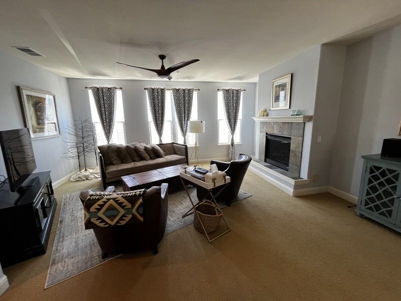 125 Johnson St - Photo 5 of 23
