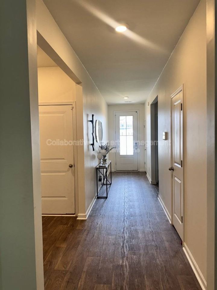 117 Wedge Cir - Photo 2 of 10