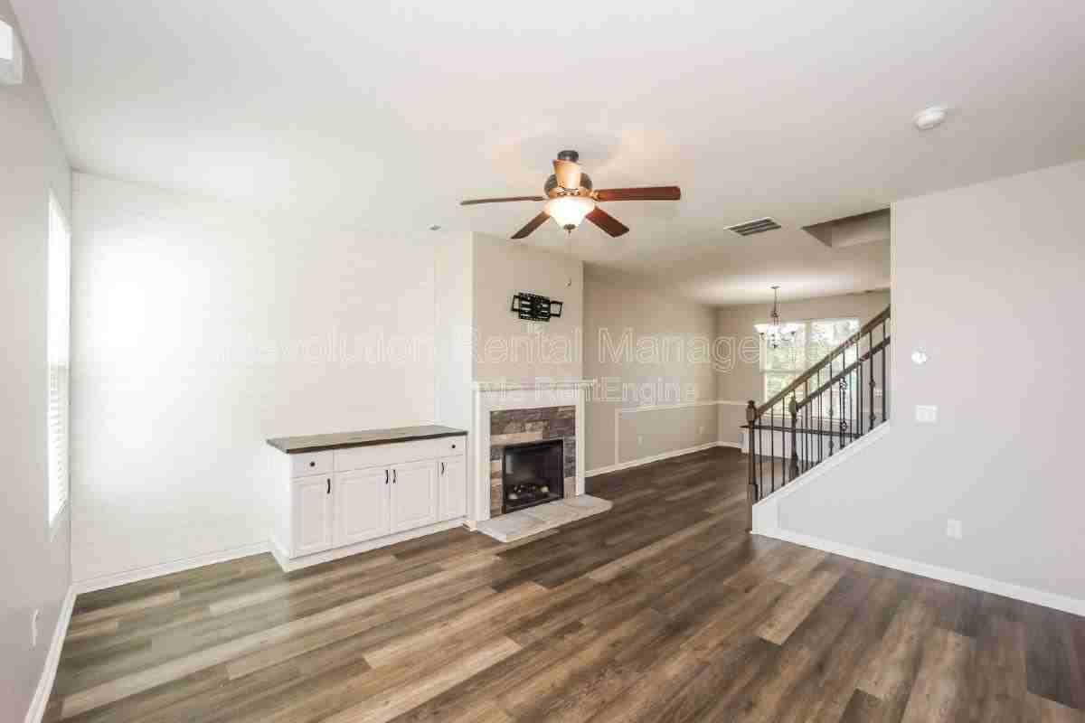 116 Slate Dr - Photo 2 of 10