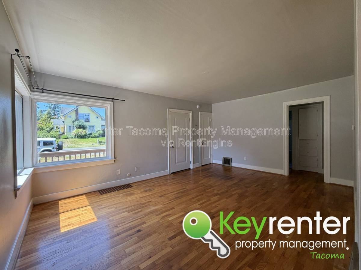 3201 N Mason Ave - Photo 2 of 10