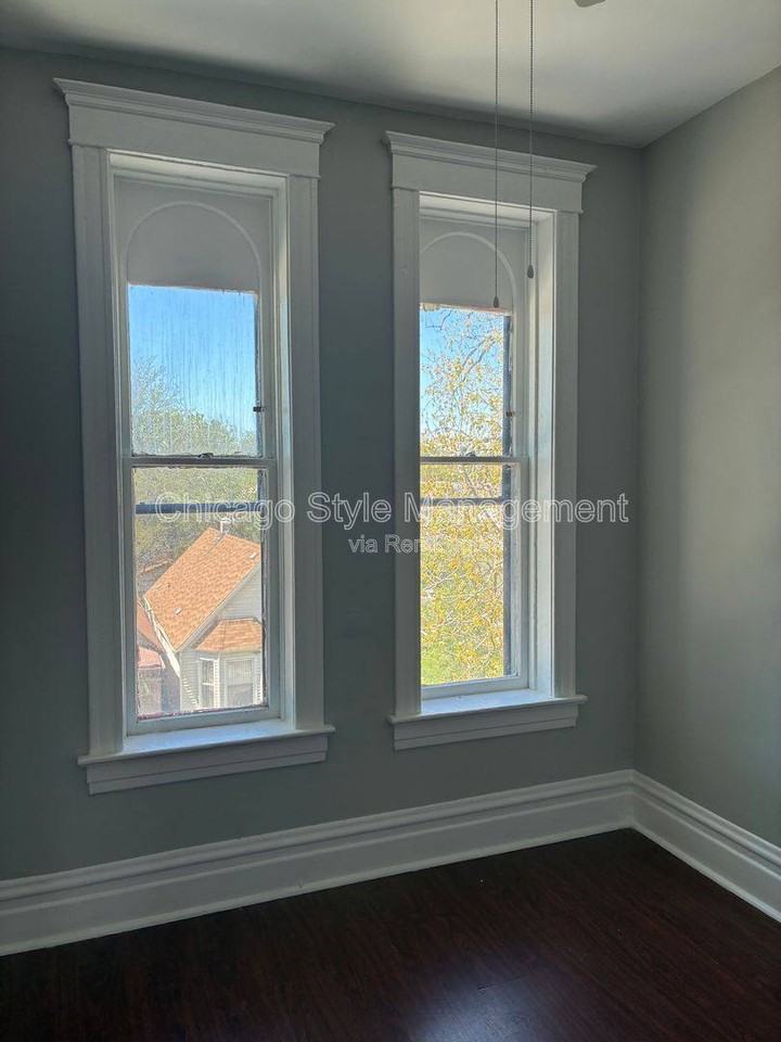 9035 S Burley Ave #3 - Photo 5 of 10
