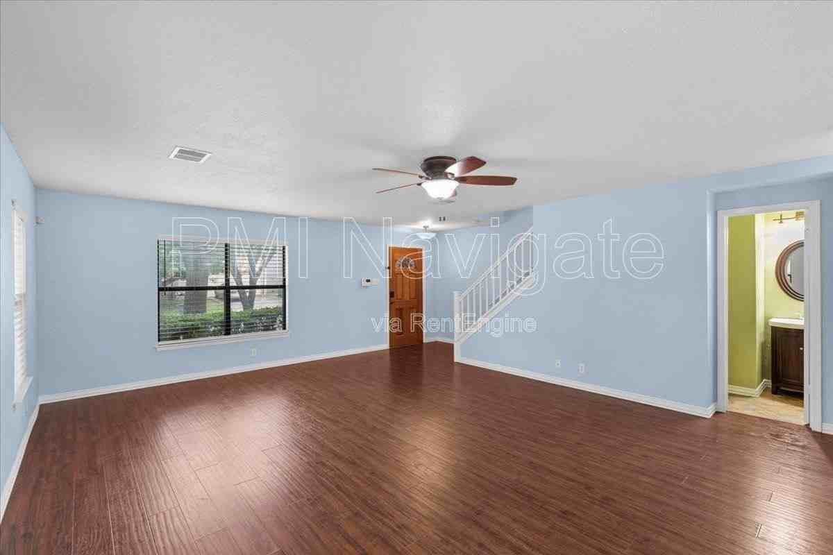 9911 Old Mesquite - Photo 3 of 10