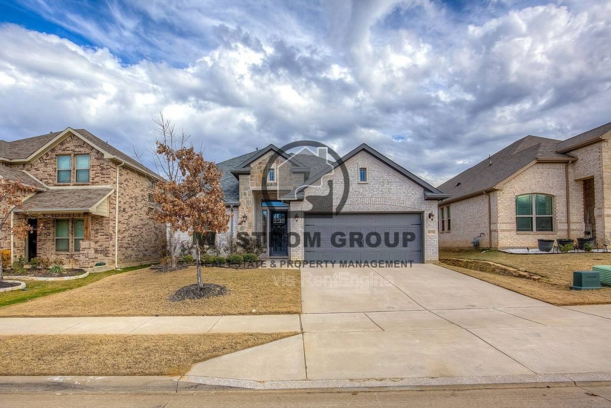 10320 Linger Ln - Photo 2 of 10