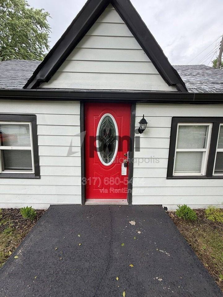 1620 Norton Ave - Photo 2 of 10