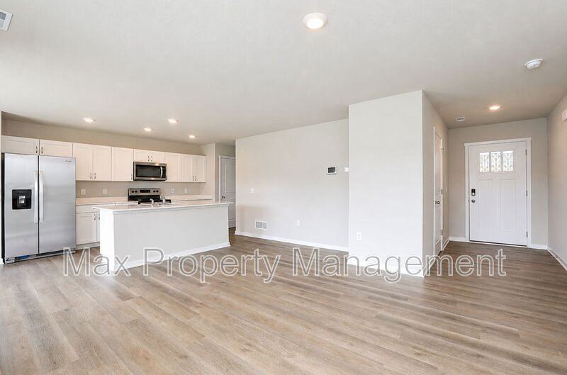 4173 Easton St - Photo 4 of 23