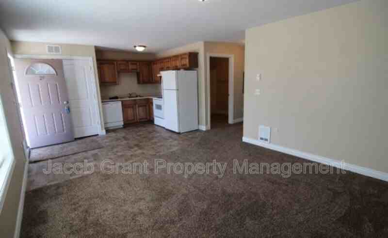 245 Opal Ct #2H - Photo 3 of 14