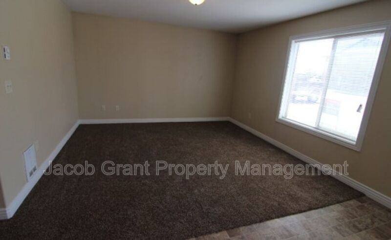 245 Opal Ct #2H - Photo 5 of 14