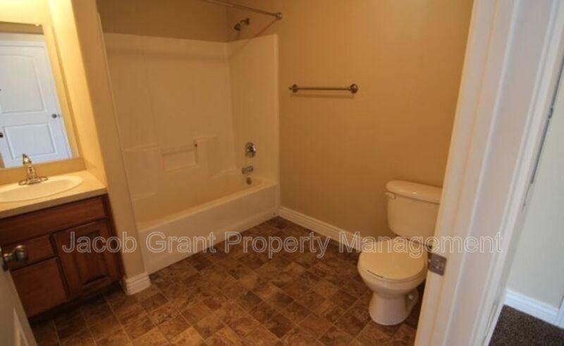 245 Opal Ct #2H - Photo 6 of 14