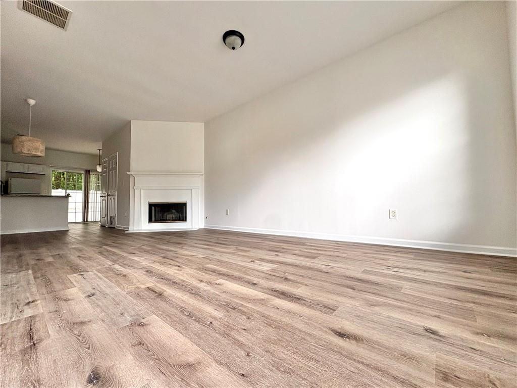 1581 Cove Creek Cir - Photo 2 of 11