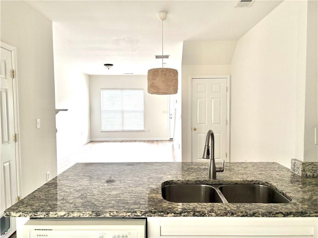 1581 Cove Creek Cir - Photo 7 of 11