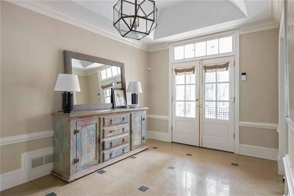 1811 Lenox Rd Ne - Photo 6 of 50