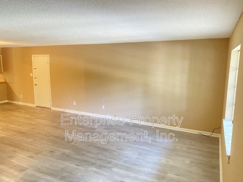 1982 Goldbrier Ln - Photo 6 of 28