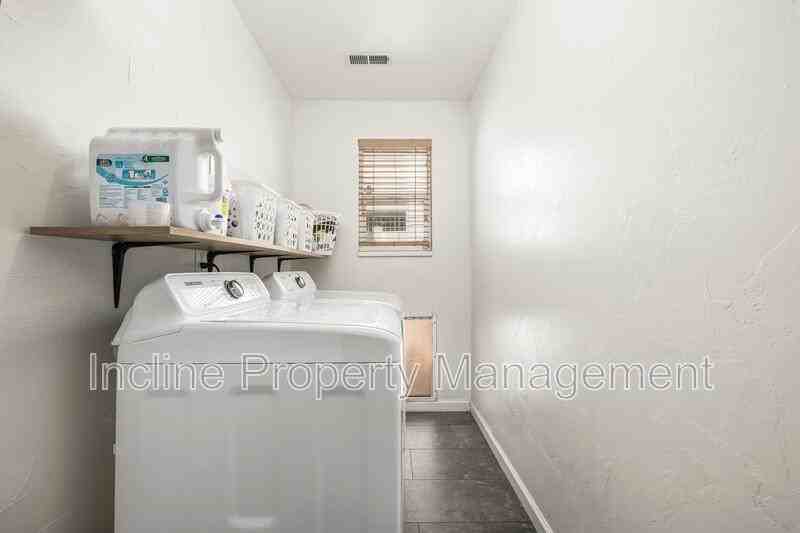 702 Durham Dr - Photo 7 of 25