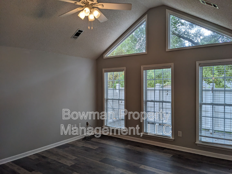 145 Diamond Dr - Photo 3 of 41