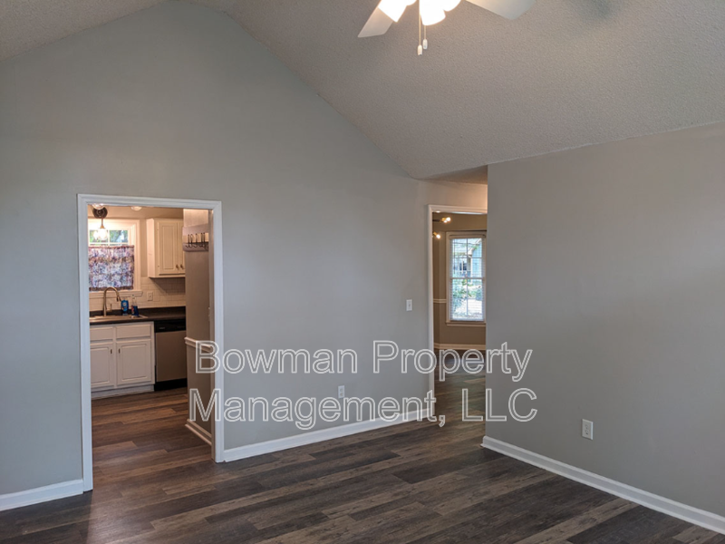 145 Diamond Dr - Photo 5 of 41