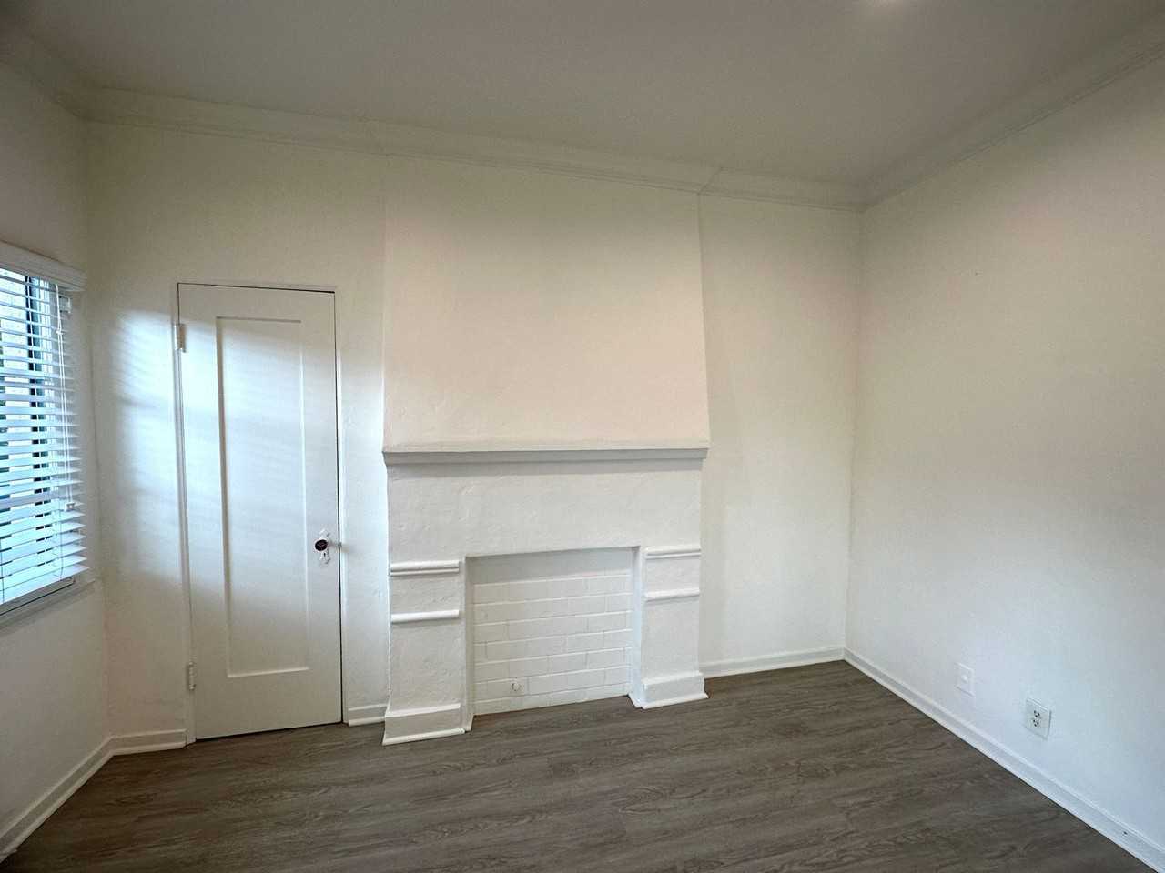 1110 Brent Ave - Photo 3 of 18