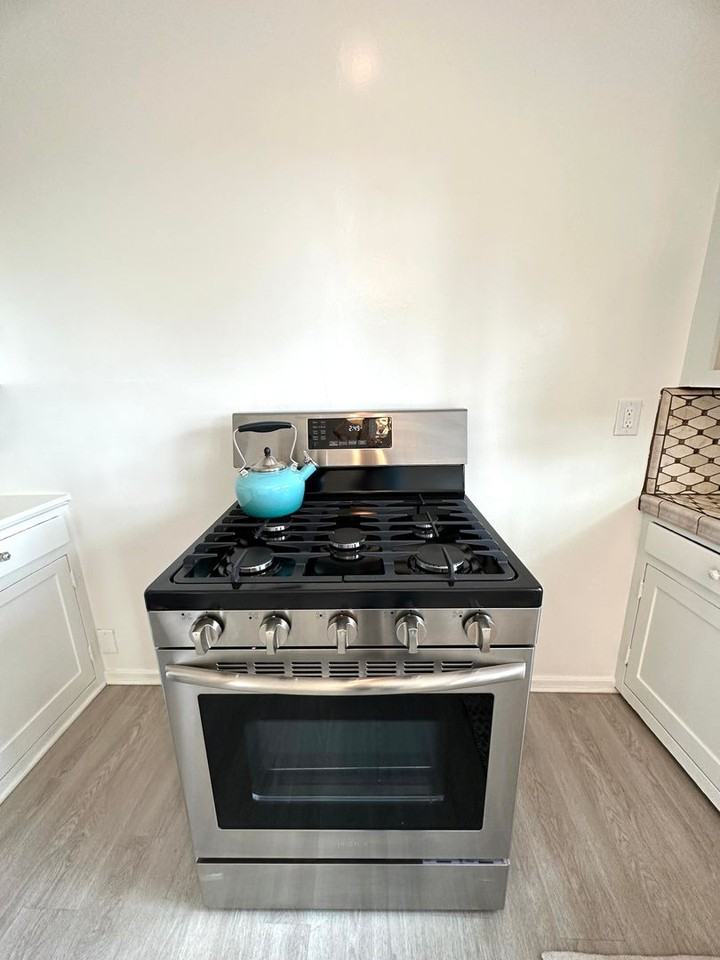 1110 Brent Ave - Photo 7 of 18