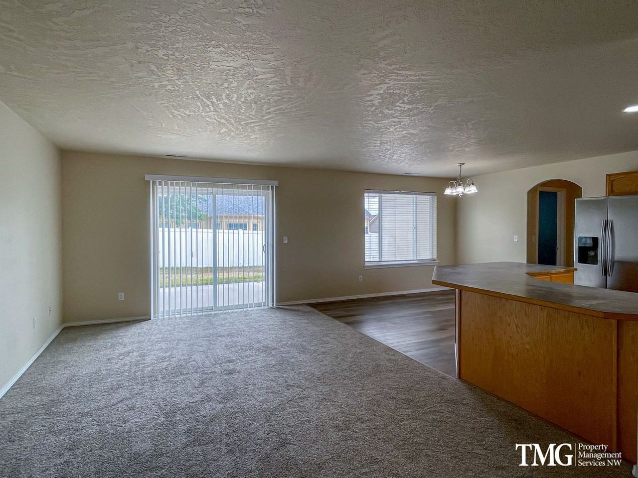 6308 Del Mar Ct - Photo 4 of 17