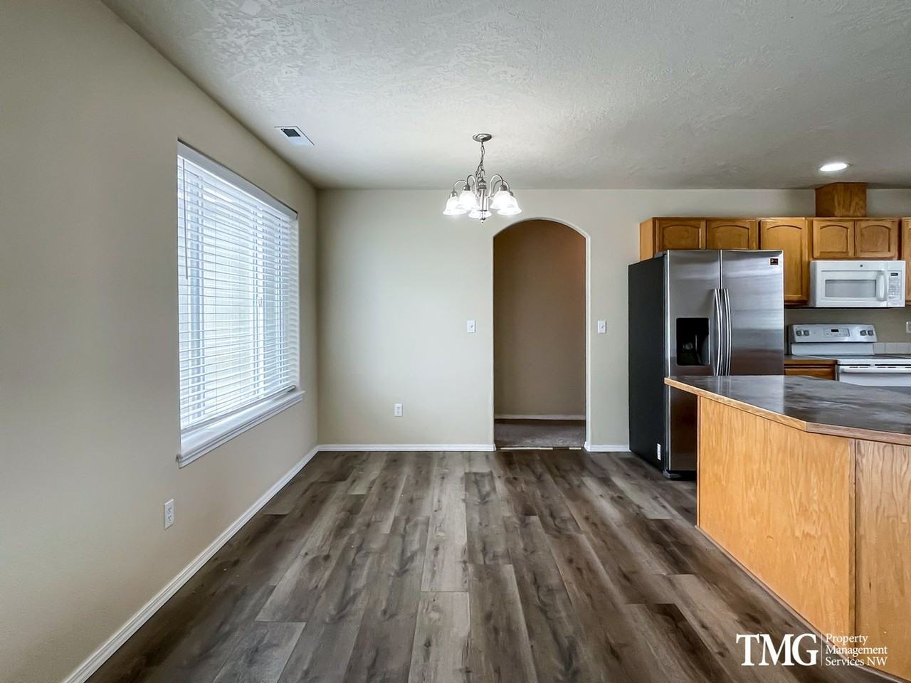 6308 Del Mar Ct - Photo 5 of 17