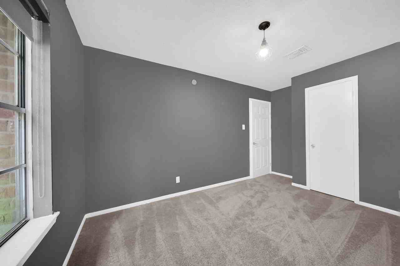14830 Keelby Dr - Photo 6 of 20