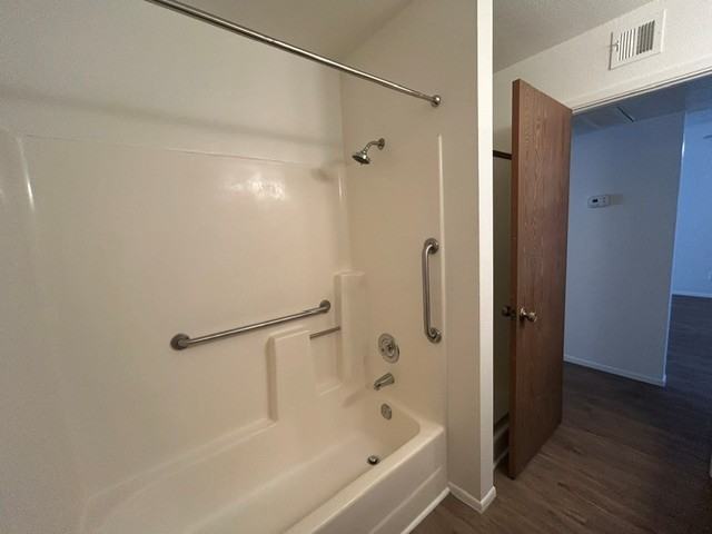6544 E University Dr - Photo 4 of 17